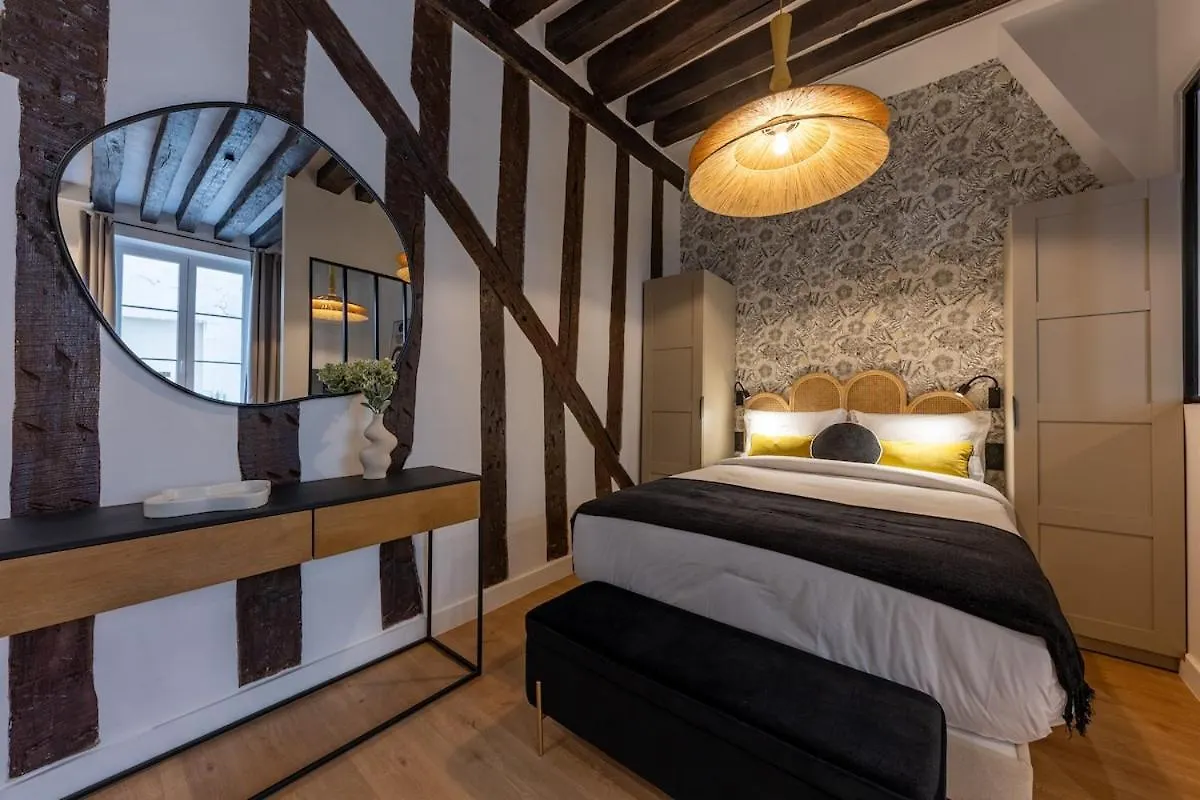 Parisian Luxury Living Rue Dauphine Saint-Germain-Des-Pres Apartment France