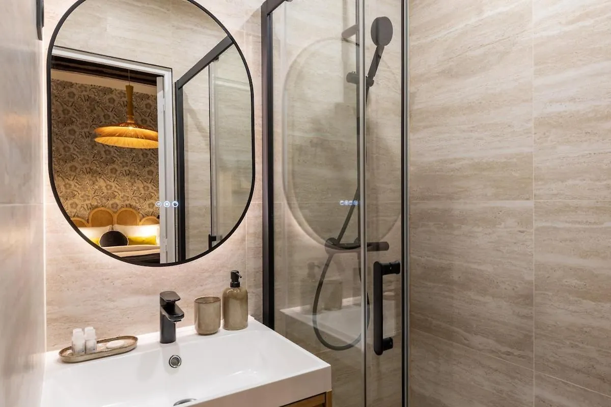 Апартаменты Parisian Luxury Living Rue Dauphine Saint-Germain-Des-Pres 0*, Париж Франция